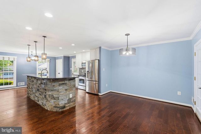 12017 WILLIAM AND MARY CIR, Woodbridge, VA 22192