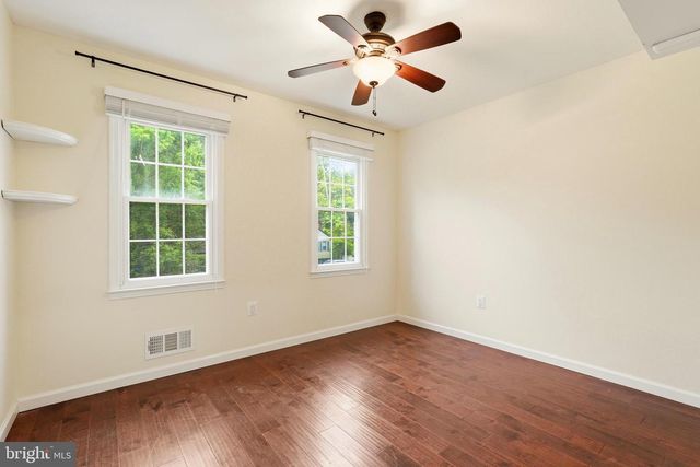 12017 WILLIAM AND MARY CIR, Woodbridge, VA 22192