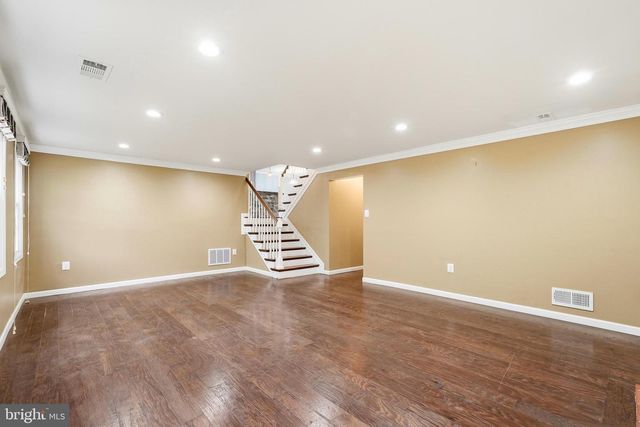 12017 WILLIAM AND MARY CIR, Woodbridge, VA 22192