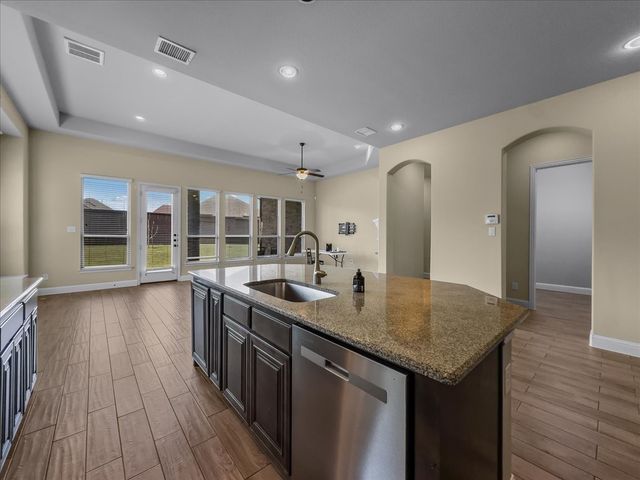 3401 Willow Brook Drive, Mansfield, TX 76063