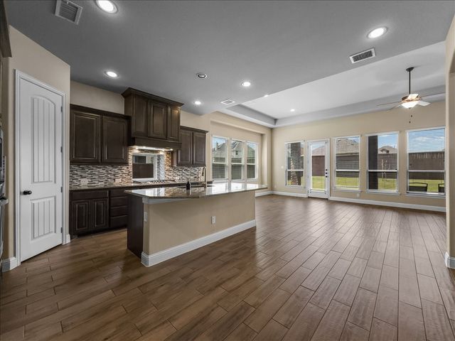 3401 Willow Brook Drive, Mansfield, TX 76063