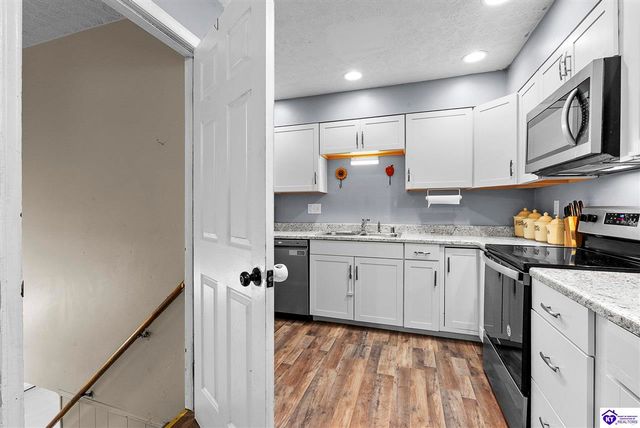 2911 Liberty Street, Radcliff, KY 40160