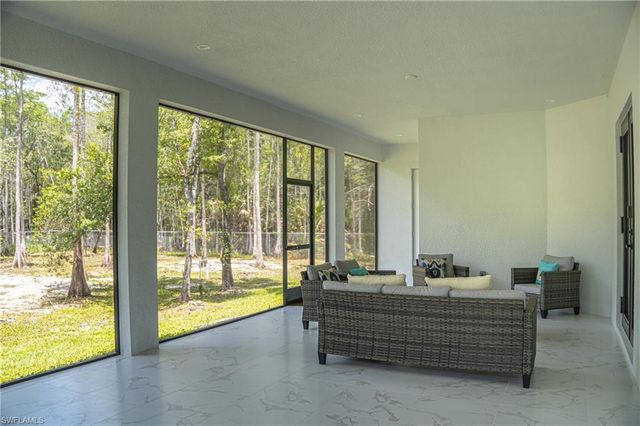 2471 64th AVE NE, Naples, FL 34120