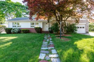 64 Amherst Road, Cranston, RI 02920