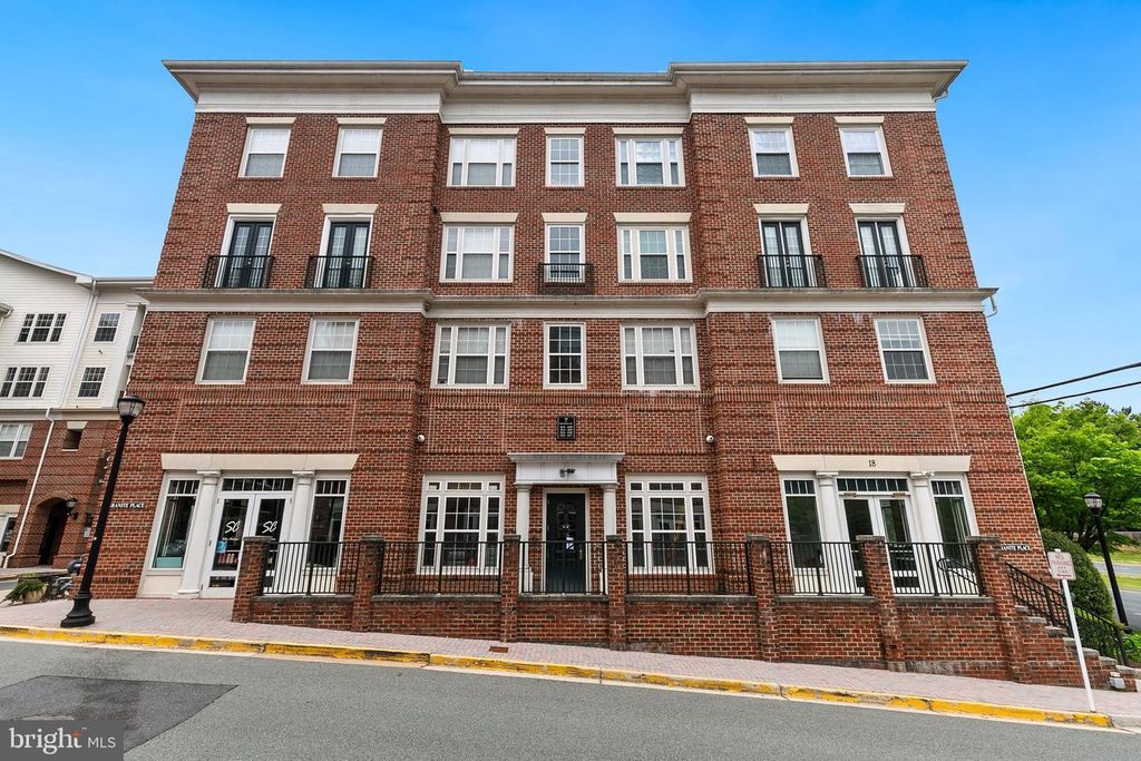 Image 1 of property listing at 7 GRANITE PL #316, Gaithersburg, MD 20878