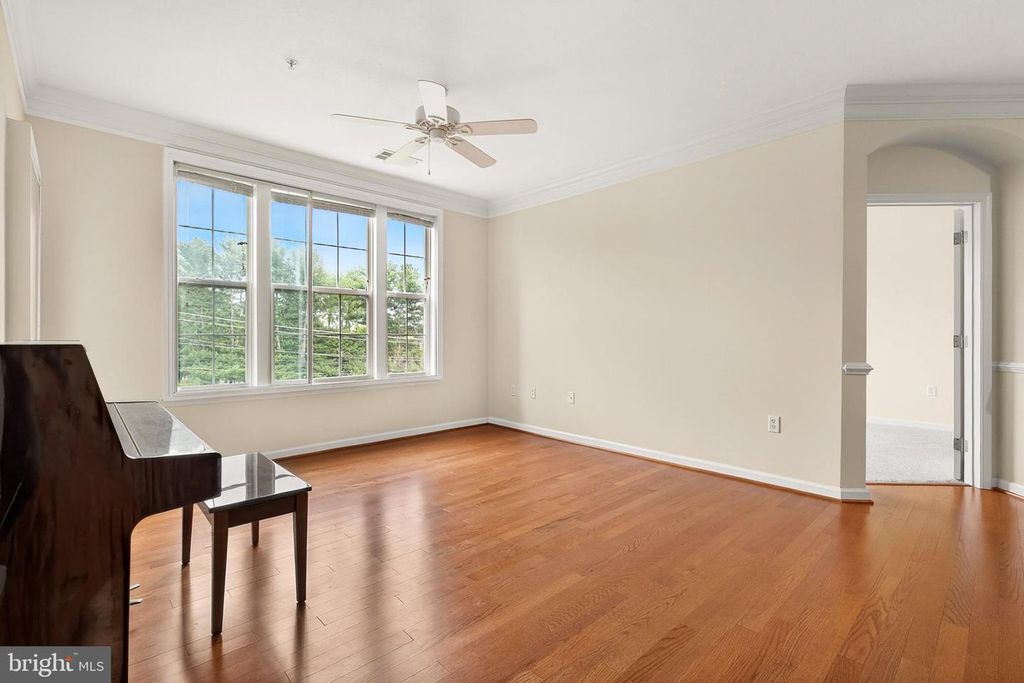 Image 15 of property listing at 7 GRANITE PL #316, Gaithersburg, MD 20878