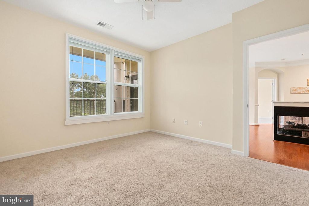 Image 22 of property listing at 7 GRANITE PL #316, Gaithersburg, MD 20878