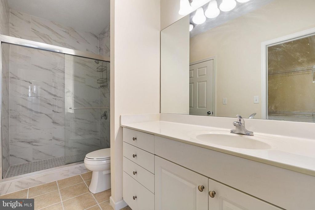 Image 25 of property listing at 7 GRANITE PL #316, Gaithersburg, MD 20878