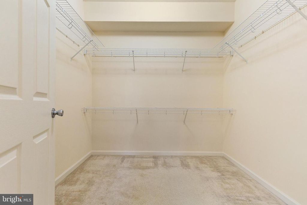 Image 27 of property listing at 7 GRANITE PL #316, Gaithersburg, MD 20878