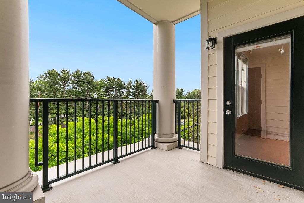 Image 30 of property listing at 7 GRANITE PL #316, Gaithersburg, MD 20878