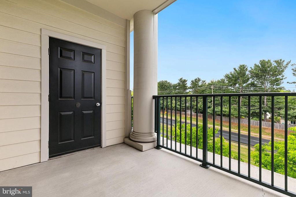 Image 32 of property listing at 7 GRANITE PL #316, Gaithersburg, MD 20878