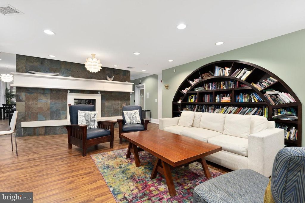 Image 43 of property listing at 7 GRANITE PL #316, Gaithersburg, MD 20878