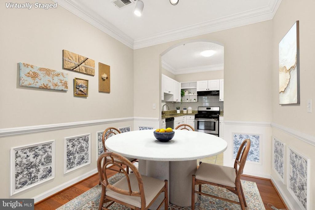 Image 7 of property listing at 7 GRANITE PL #316, Gaithersburg, MD 20878