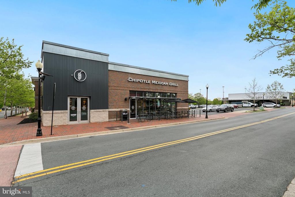 Image 75 of property listing at 7 GRANITE PL #316, Gaithersburg, MD 20878