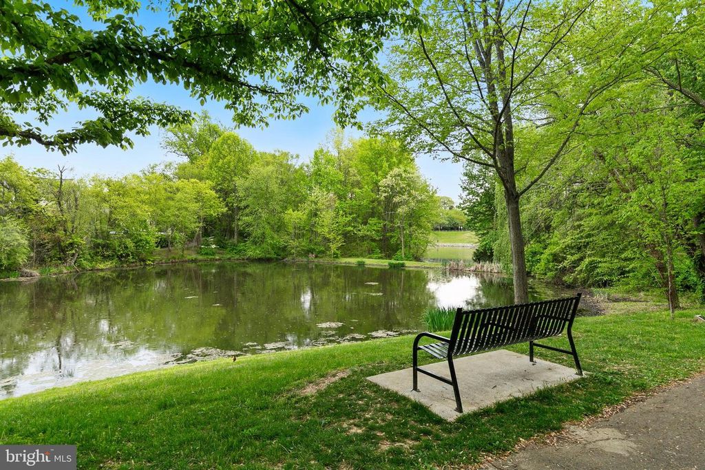 Image 82 of property listing at 7 GRANITE PL #316, Gaithersburg, MD 20878