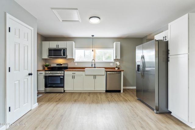 155 Bryan Road, Wilmington, NC 28412