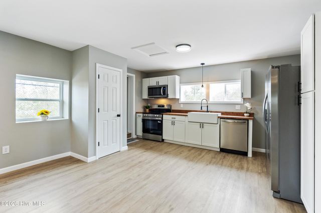 155 Bryan Road, Wilmington, NC 28412