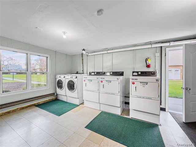 175 Main Avenue 149, Wheatley Heights, NY 11798