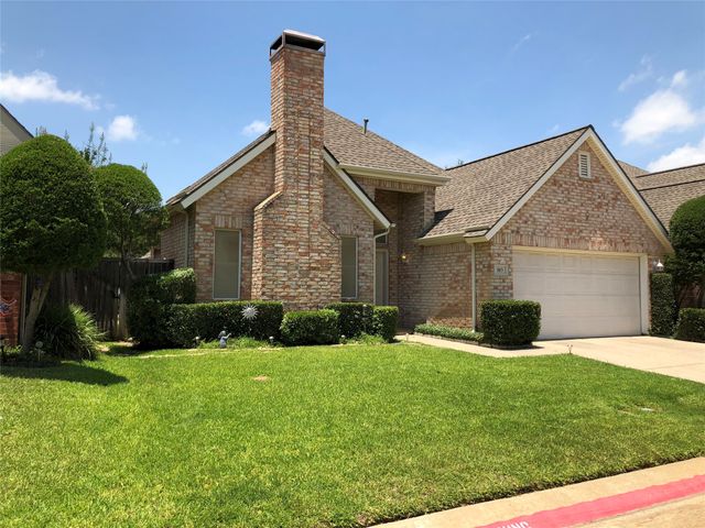 103 Arbor Creek Drive E, Euless, TX 76039
