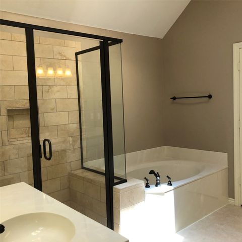 103 Arbor Creek Drive E, Euless, TX 76039