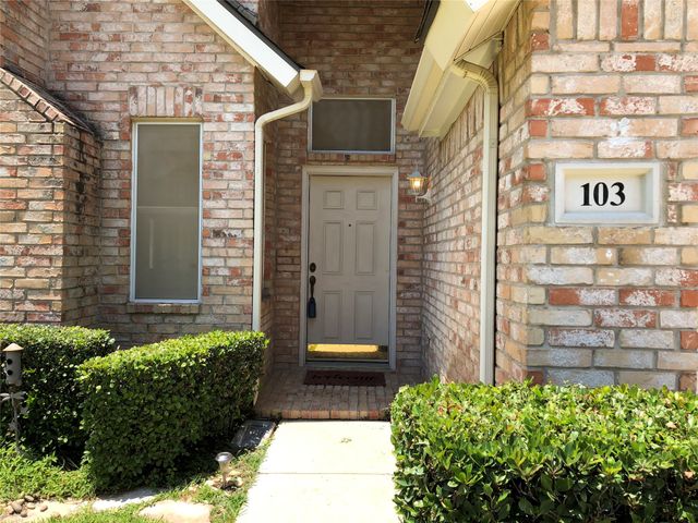 103 Arbor Creek Drive E, Euless, TX 76039
