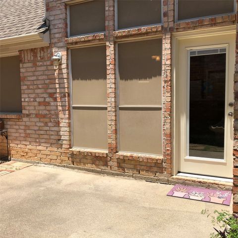 103 Arbor Creek Drive E, Euless, TX 76039