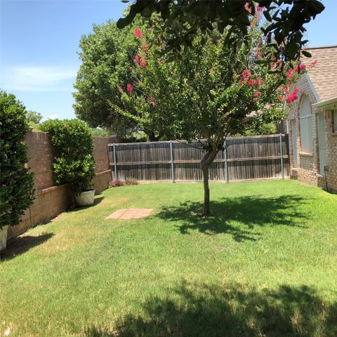 103 Arbor Creek Drive E, Euless, TX 76039