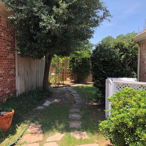 103 Arbor Creek Drive E, Euless, TX 76039
