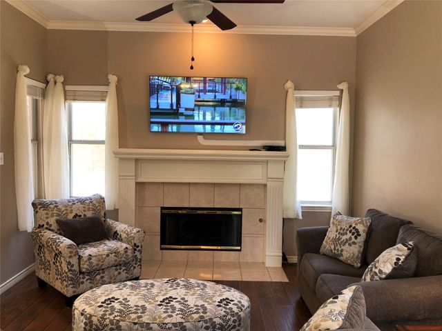 103 Arbor Creek Drive E, Euless, TX 76039