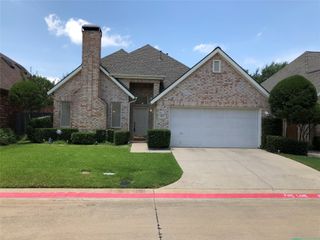 103 Arbor Creek Drive E, Euless, TX 76039