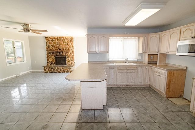 3331 Rosehill Terrace, Waterloo, IA 50701