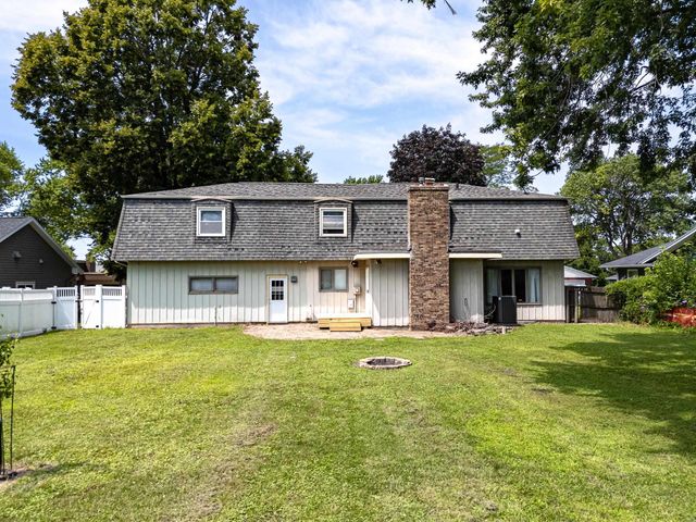 3331 Rosehill Terrace, Waterloo, IA 50701