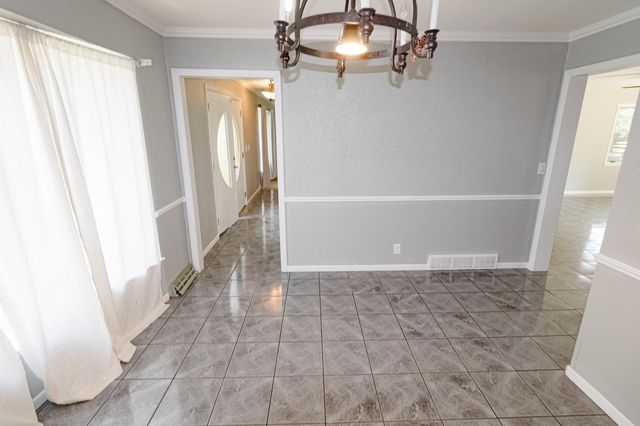3331 Rosehill Terrace, Waterloo, IA 50701