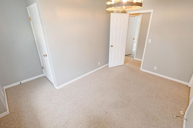 3331 Rosehill Terrace, Waterloo, IA 50701