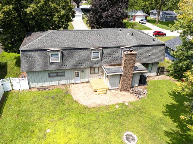 3331 Rosehill Terrace, Waterloo, IA 50701