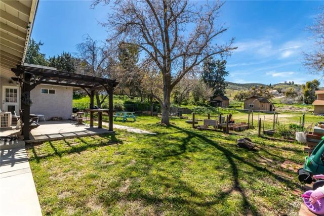 40027 90th Street West, Leona Valley, CA 93551