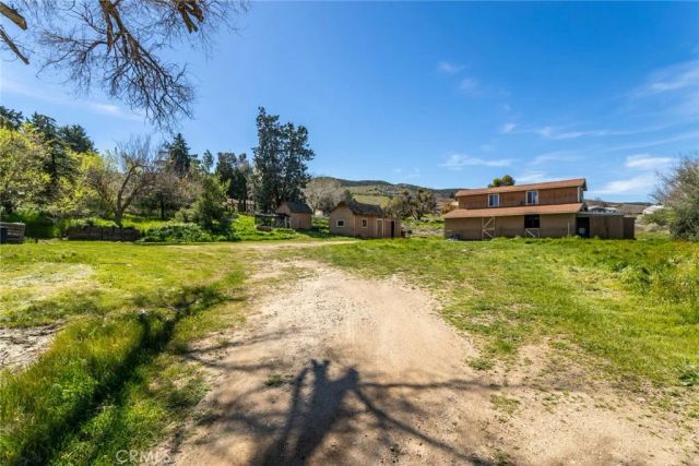 40027 90th Street West, Leona Valley, CA 93551