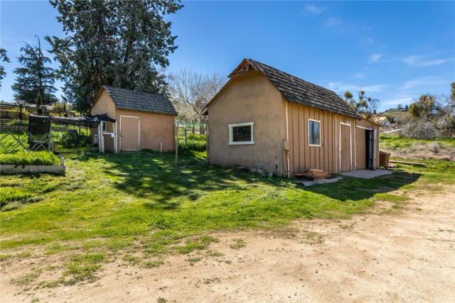 40027 90th Street West, Leona Valley, CA 93551