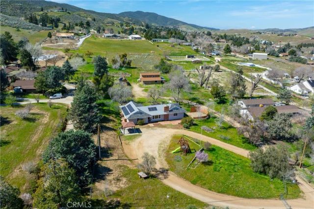 40027 90th Street West, Leona Valley, CA 93551