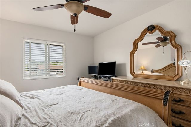 799 Gianni Drive 210, Corona, CA 92879
