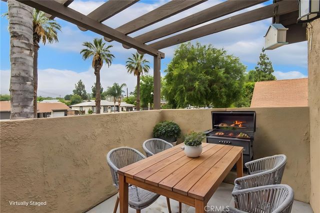 799 Gianni Drive 210, Corona, CA 92879