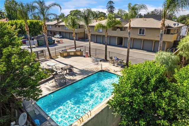 799 Gianni Drive 210, Corona, CA 92879