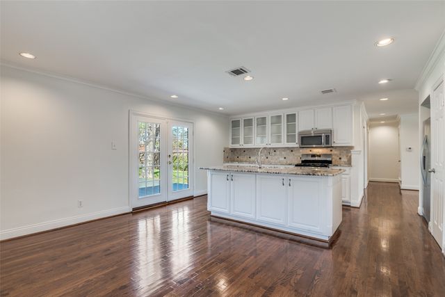 10651 Larchfield Lane, Dallas, TX 75238