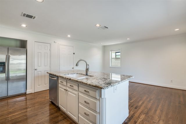 10651 Larchfield Lane, Dallas, TX 75238