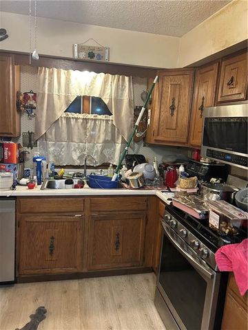 601 Main Street, Dearborn, MO 64439