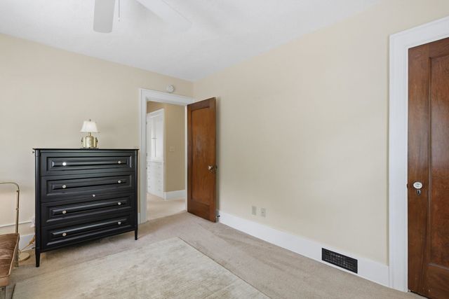 46 Kenwood Avenue, Davenport, IA 52803