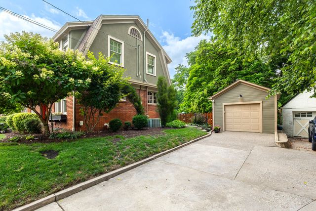 46 Kenwood Avenue, Davenport, IA 52803
