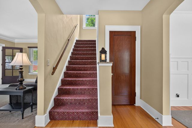 46 Kenwood Avenue, Davenport, IA 52803