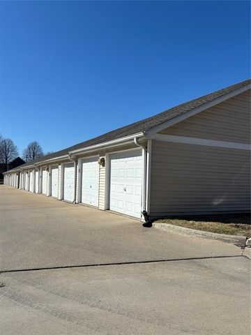 2156 NW 156th Street 12, Clive, IA 50325