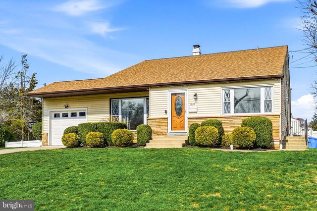 1606 PLEASANT DR, Cherry Hill, NJ 08003